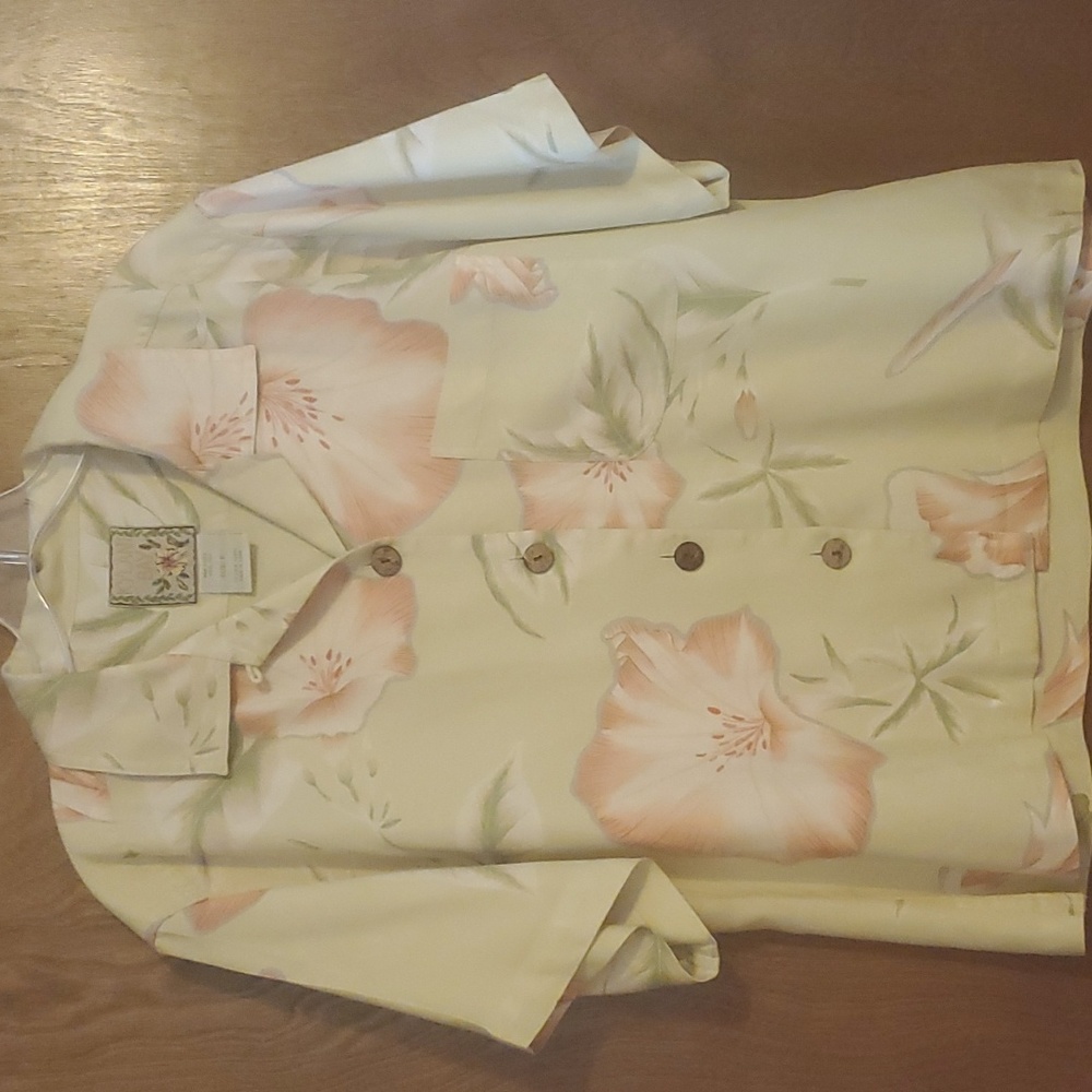 Vintage Kylani Bay Silk Hawaiin Shirt 8